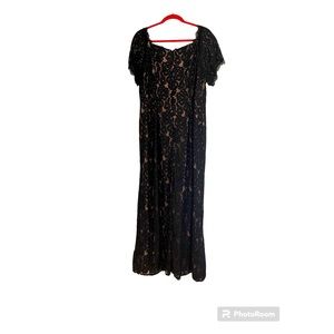 MOB long gown dress navy blue lace lined. Altered to fit 18w. Worn once.